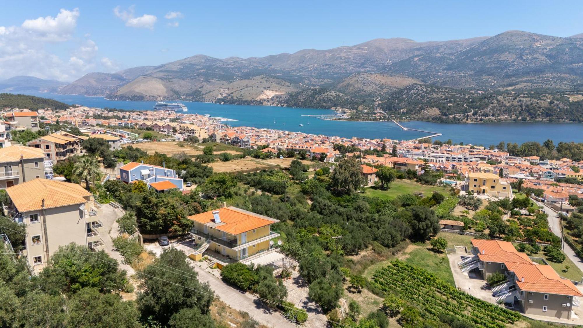 Apaggio Di Argostoli Apartments - Private Parking & Sea View Екстериор снимка