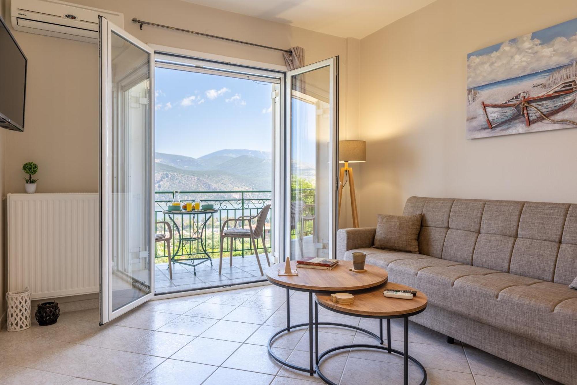 Apaggio Di Argostoli Apartments - Private Parking & Sea View Екстериор снимка