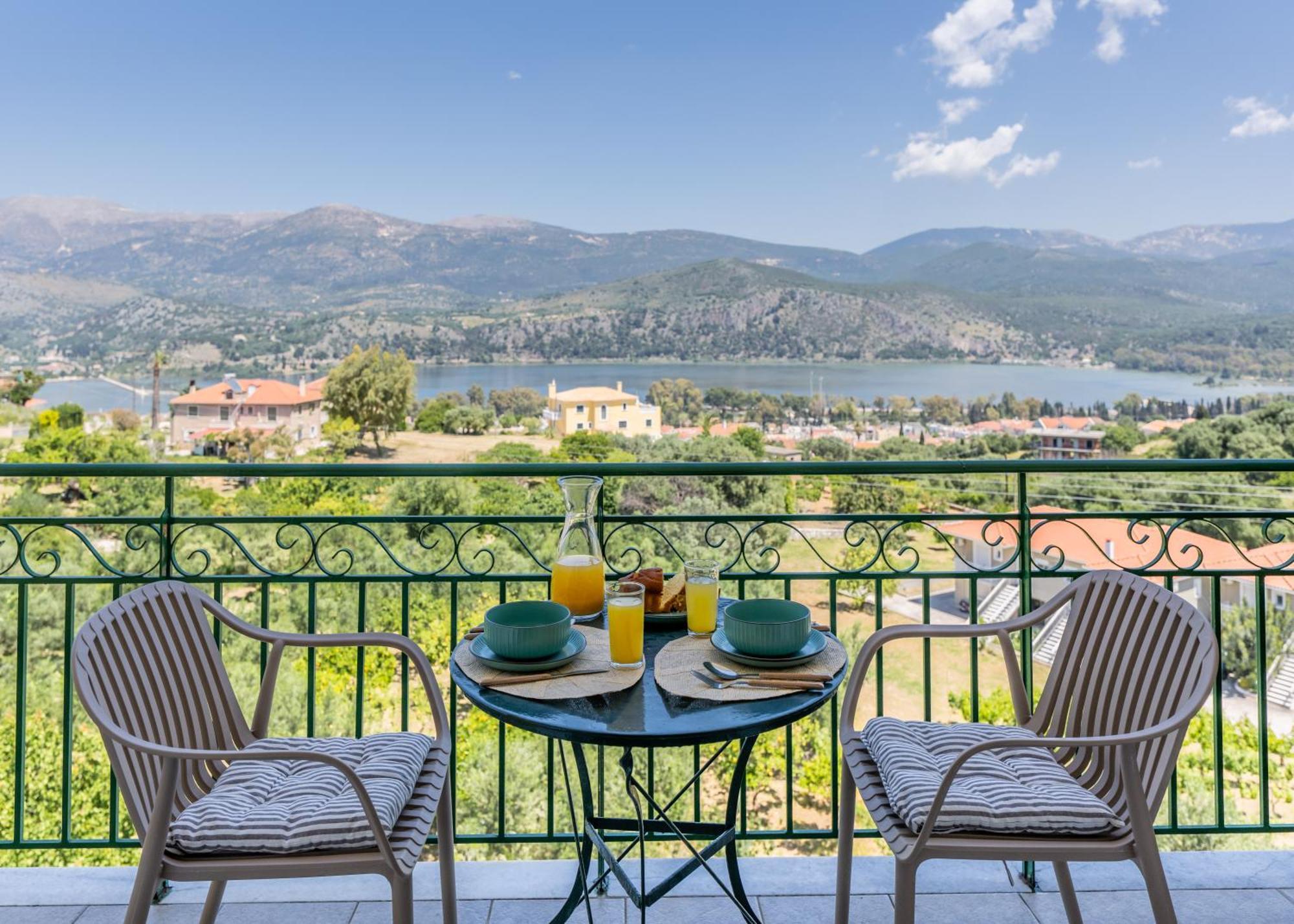 Apaggio Di Argostoli Apartments - Private Parking & Sea View Екстериор снимка
